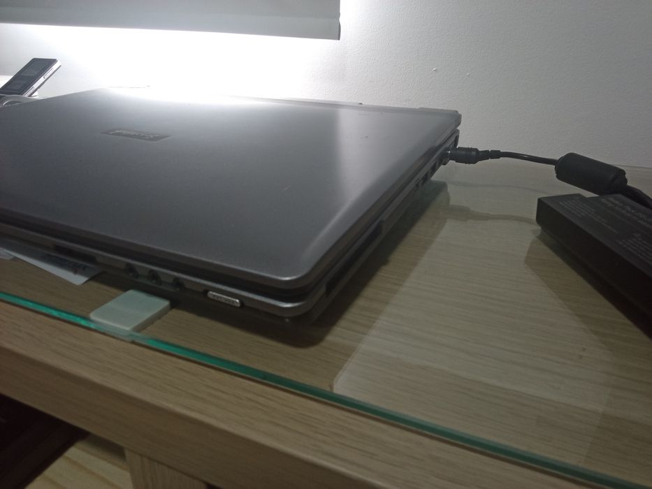 Vendo protatil da marca supertech "ler bem a descrição"