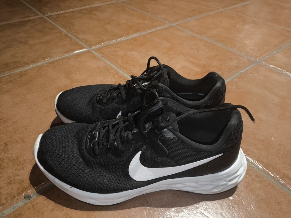 Nike revolution 6