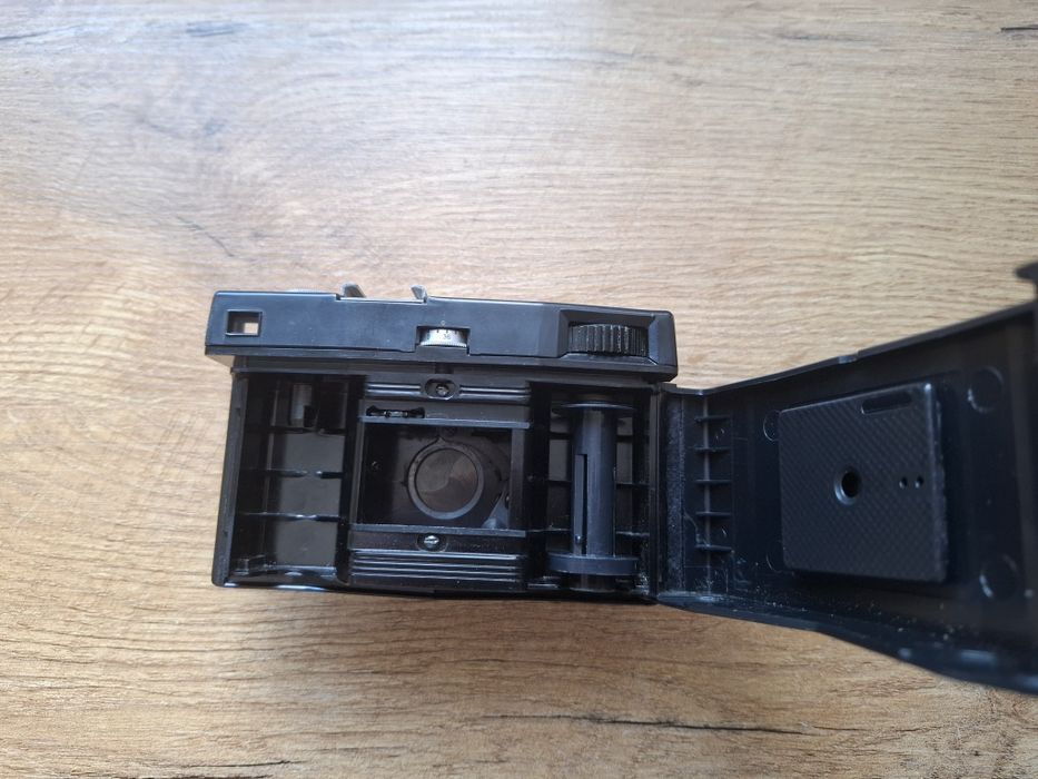 Smena 8M – aparat analogowy z pokrowcem