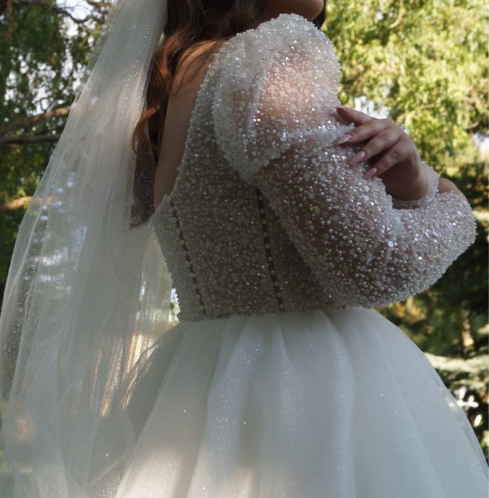 Весільна сукня в ідеальному стані. Не вінчане !