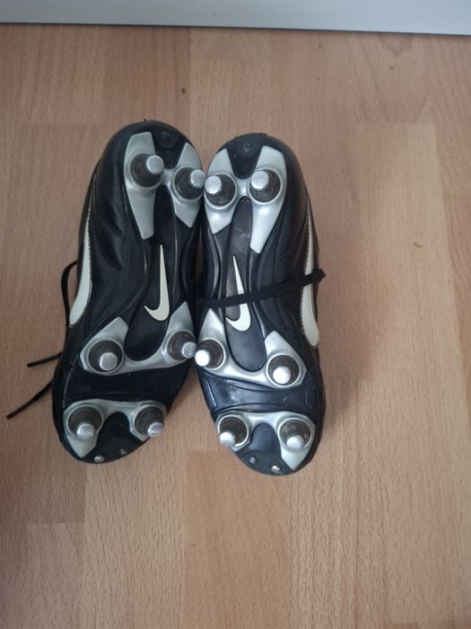 Korki chłopięce rozm 31, 5 Nike