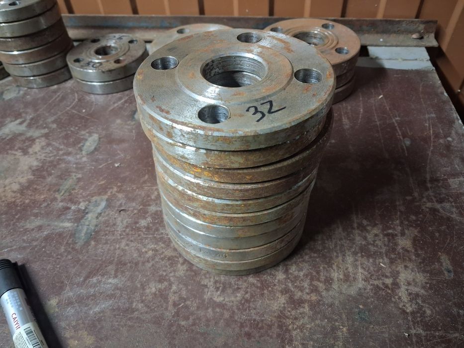 Фланцы,флянці,флянци,флянцы