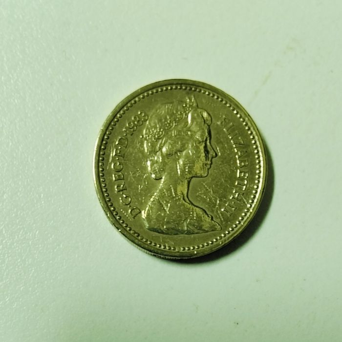Moeda Rainha Elizabeth II -One Pound 1983