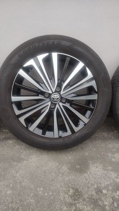 Koła TOYOTA AYGO X CROSS felgi 17 cali 4 x  100,opony  Goodyear  175 / 65 / 17