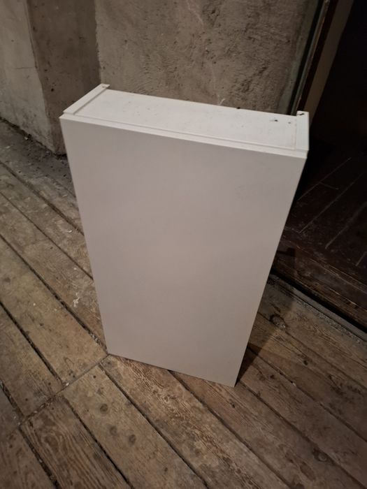 Szafka wisząca łazienkowa