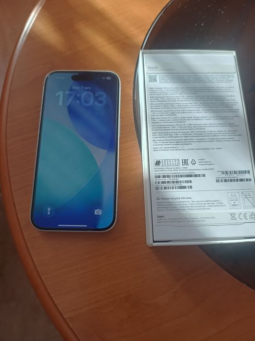 iPhone 16 128gb 88% baterii