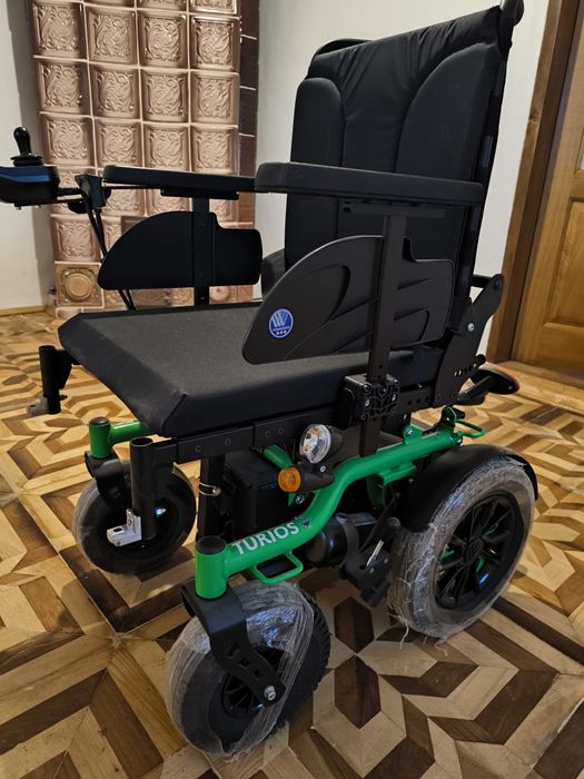 Крісло колісне з електроприводом Turios