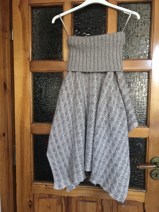 Poncho  wełniane r. Uniwersalny Butik.