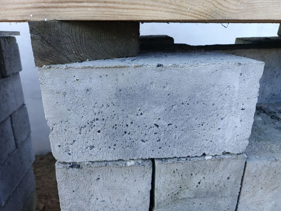 Pustak szlakowy 39x20x20