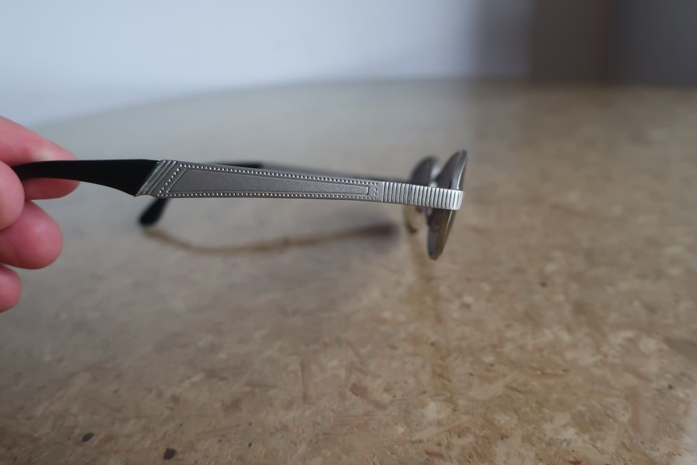 Óculos de sol anos 90 marca Notorio (Made in Italy, 1997)