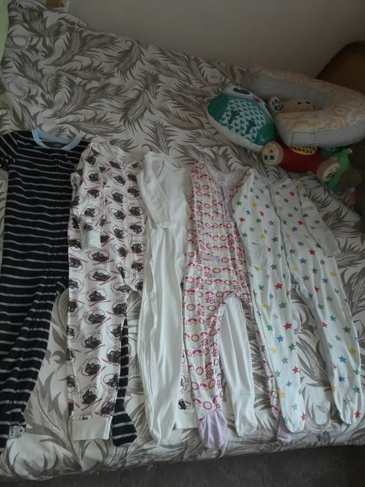 Пакет чоловічків 3,5-4 роки,піжами для хлопчика і дівчинки