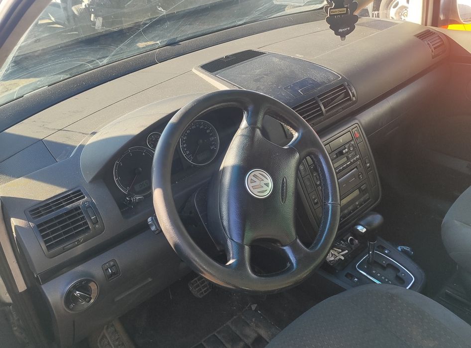 Volkswagen Sharan maska