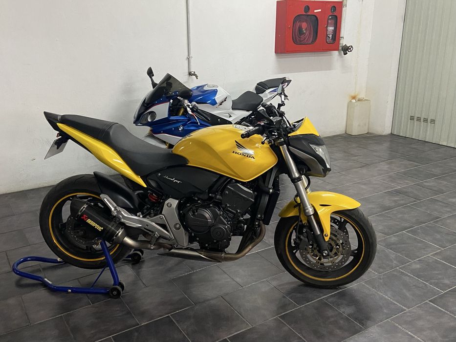 Honda hornet.