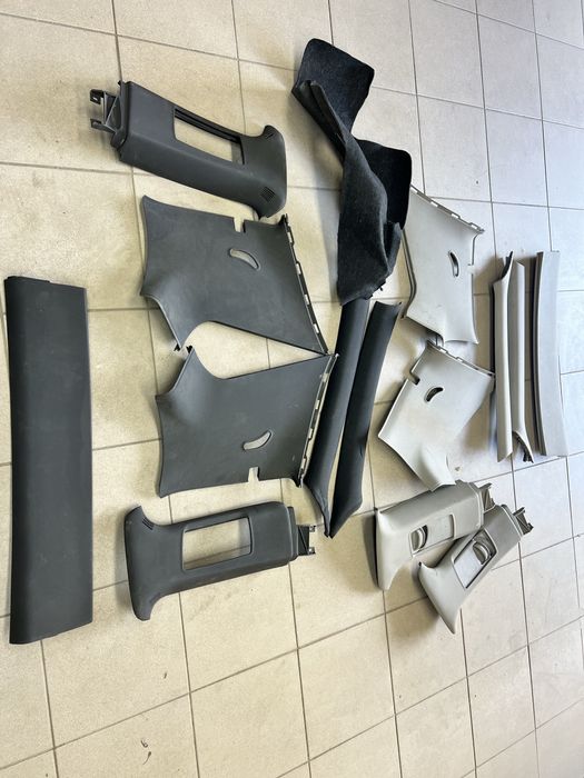 Audi A3 S3 8L elementy podsufitki czarne szare jasne ciemne plastiki wnetrza