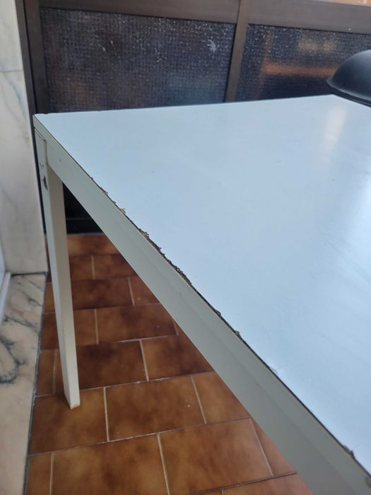 Mesa quadrada (oferta)