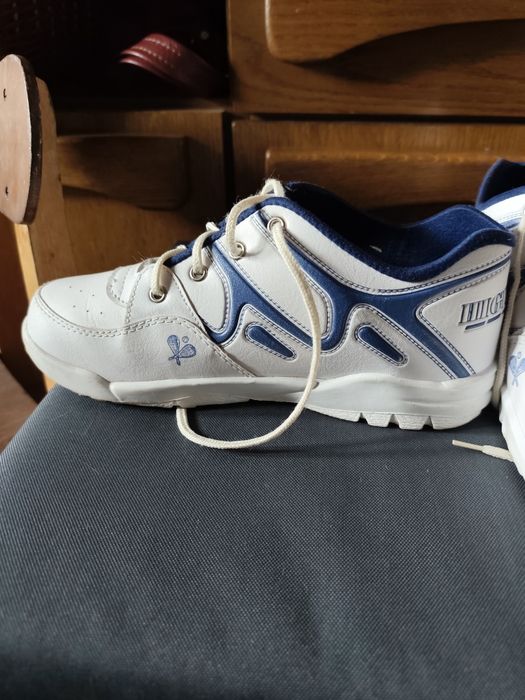 Buty do tenisa firmy JUNOPOL