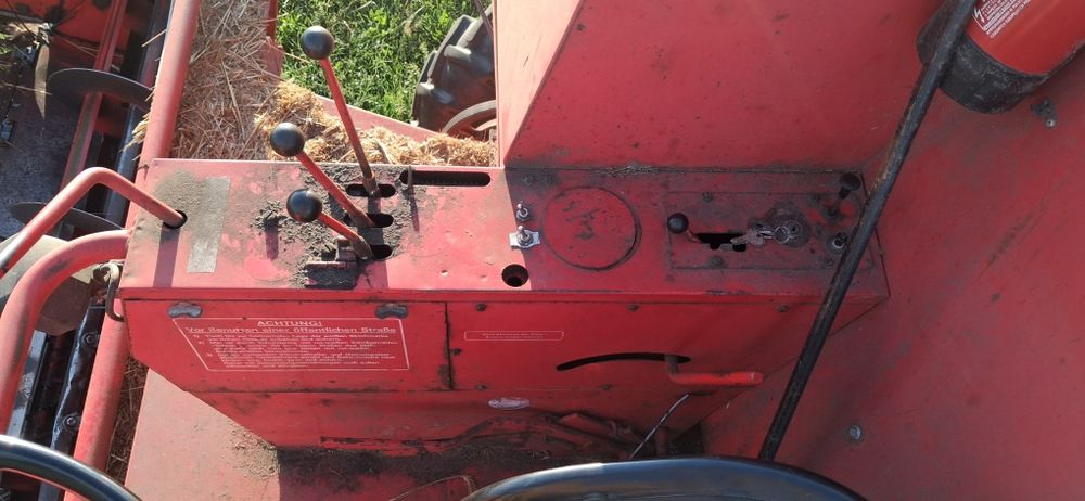 Kombajn massey ferguson 186 w całości lub na części
