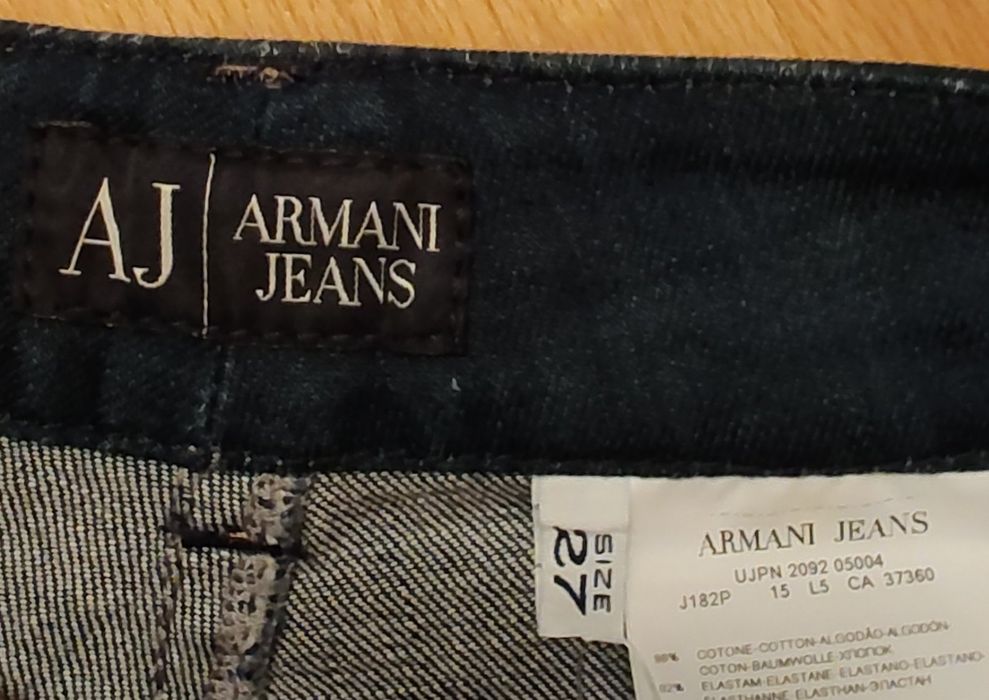 Джинсы Armani jeans