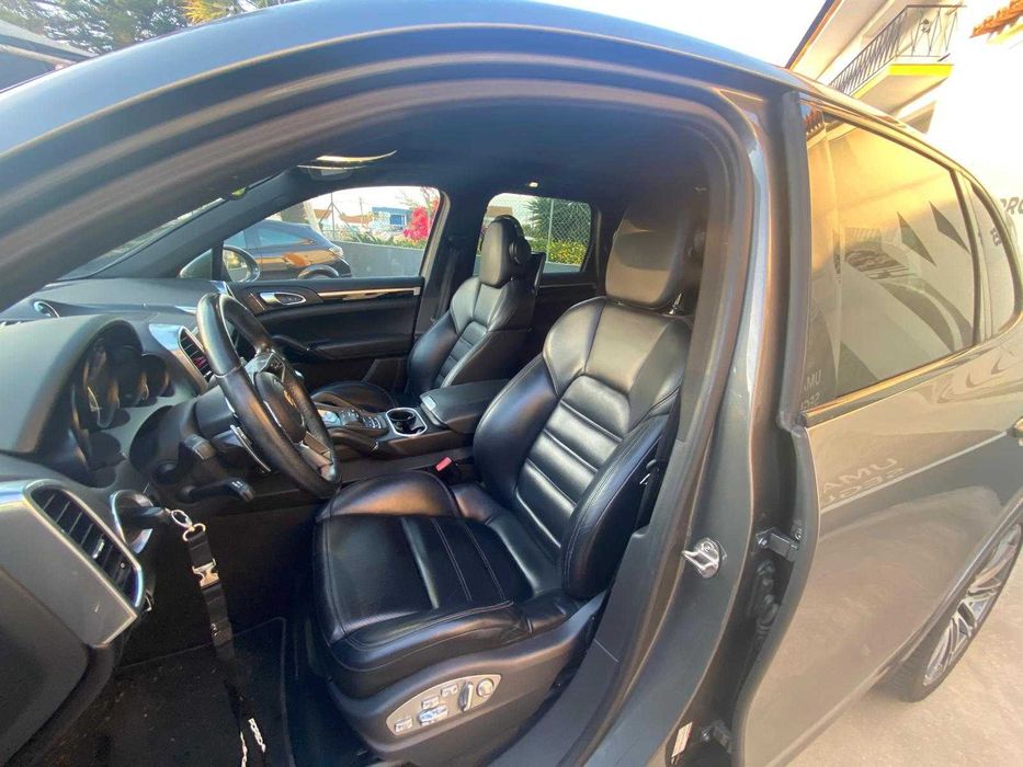 Porsche Cayenne S E-Hybrid