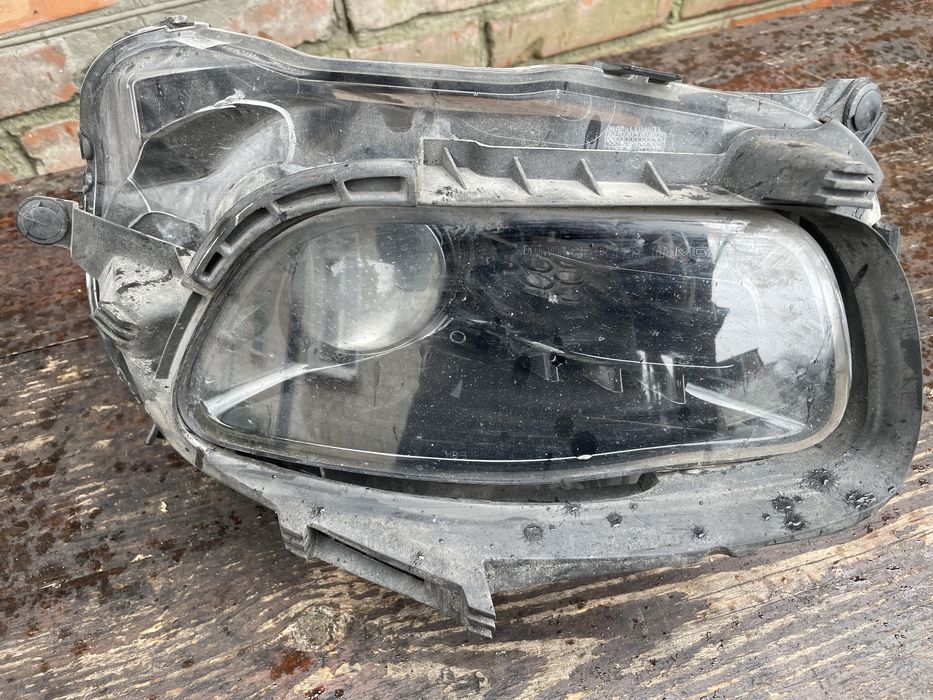 Фара права jeep Cherokee 14-18