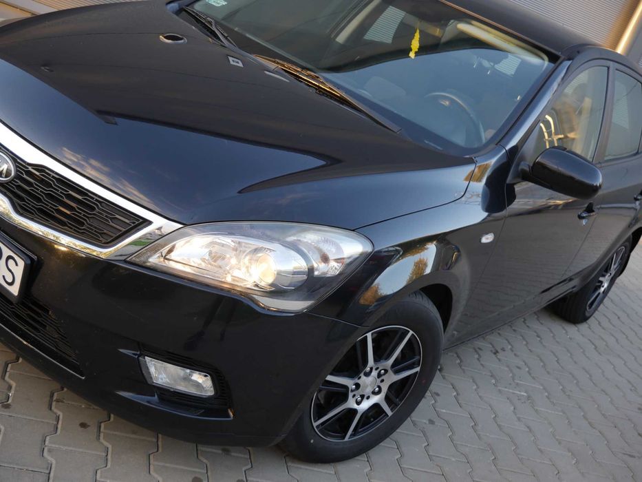KIA CEED Lift 1.4 prosta benzyna KLIMA / ALU / przegląd + ubezp 2027 !