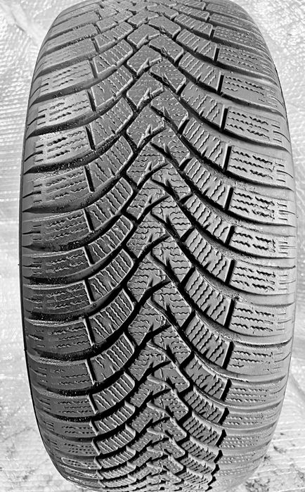 Шини Б/в 245.50.19 пара Falken