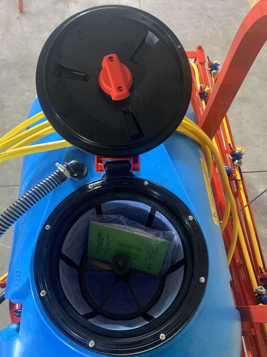 Обприскувач навісний польський Jar-met 200 л гнута рама, оприскувач