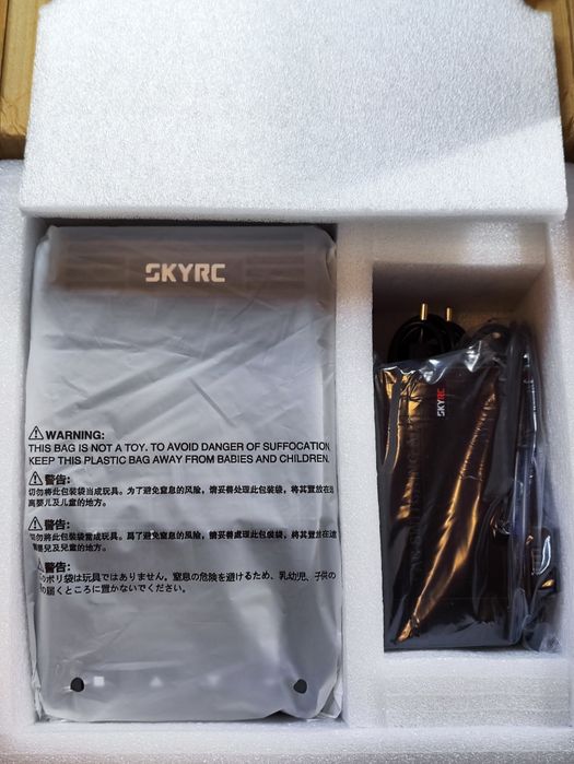 Продаю зарядний пристрій SkyRC MC3000