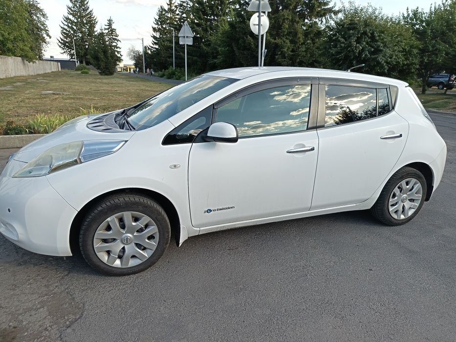 Nissan Leaf 2013 року