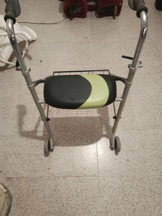 Vendo andarilho em bom estado