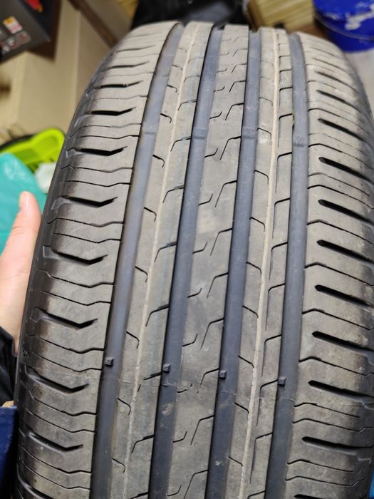 Opony Continental EcoContact 6 235 50 R 19

Czytaj więcej: https://www