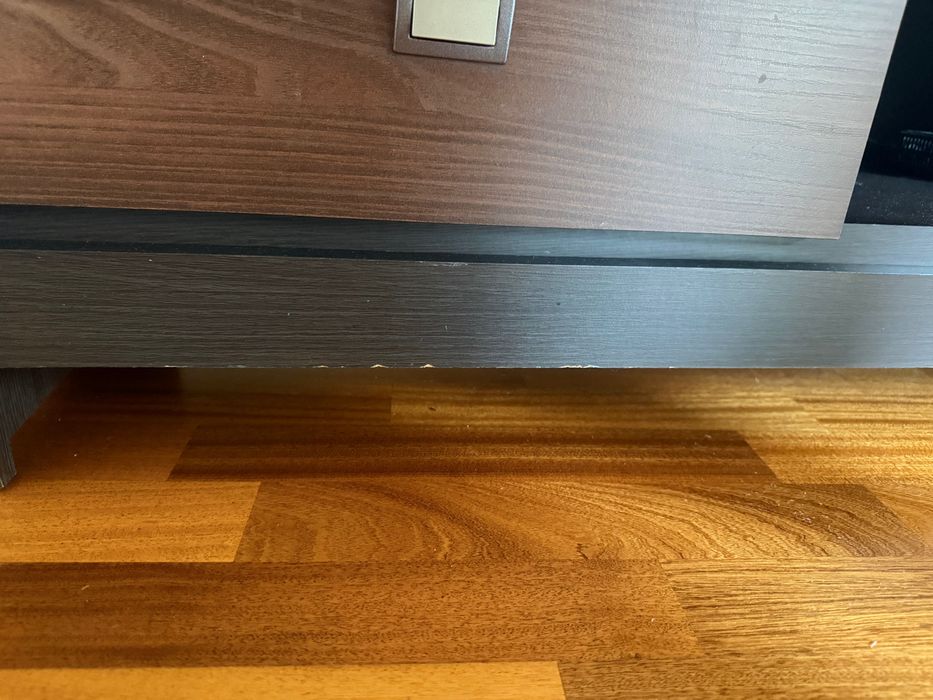 Szafka RTV pod telewizor, wymiary 140x40 z dwoma szufladami.