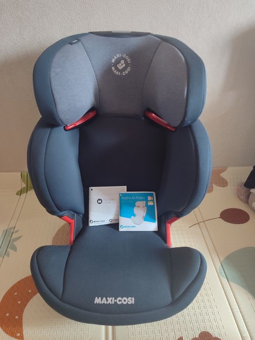Автокрісло Maxi-Cosi RodiFix ідеальний стан 15-36 кг, 2-3 група