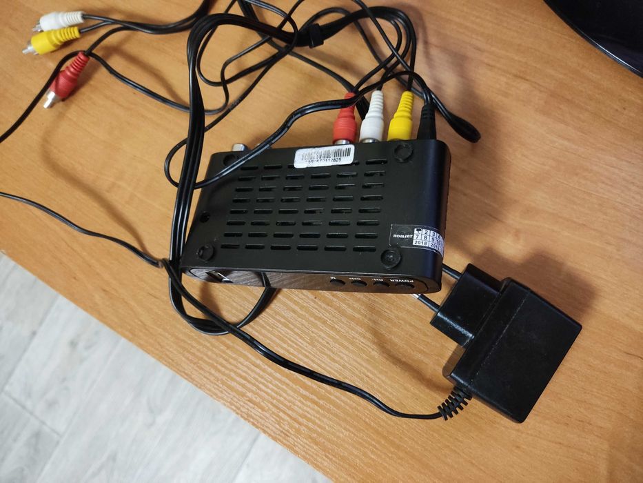 Тюнер Т2 Romsat T8005HD без пульта