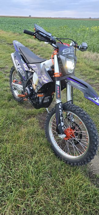 Cross ,,Asix 450