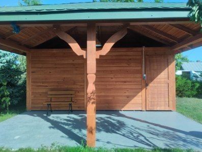 Wiata samochodowa z drewutnia schowek na narzędzia 5,5x5,5 m