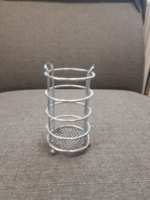 Metalowe pojemniki na kredki. Ikea. 2 szt.