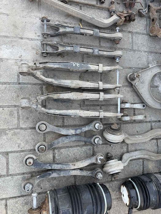 Деталі підвіски Mercedes Benz W 211 пневмо