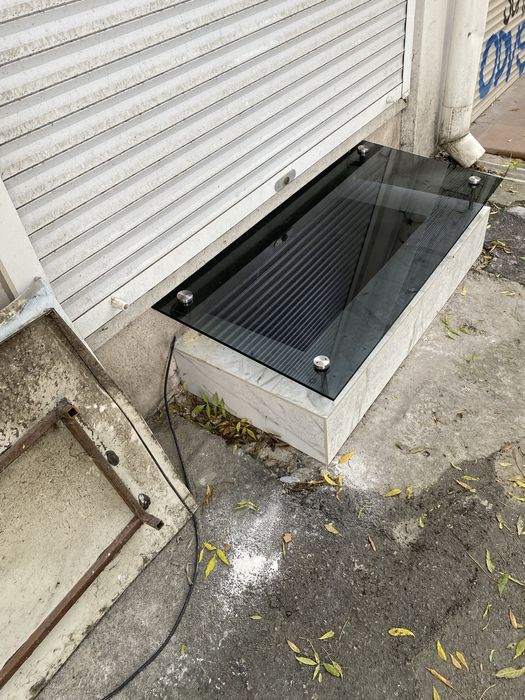 Скляні навіси, стеклянный козырек, приямки, козырек из стекла