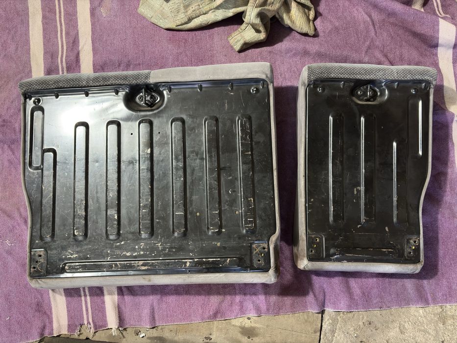 Комплект заднього ряду сидінь Ford Sierra