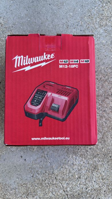 Carregador Milwaukee M12-18FC