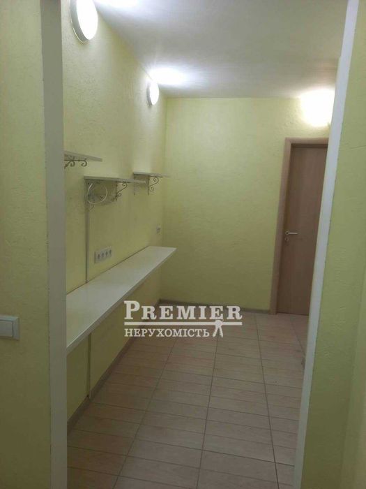Продам квартиру з ремонтом на Бочарова