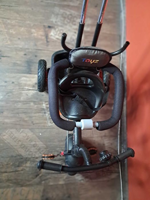 Rowerek trzykołowy Buzz Toyz