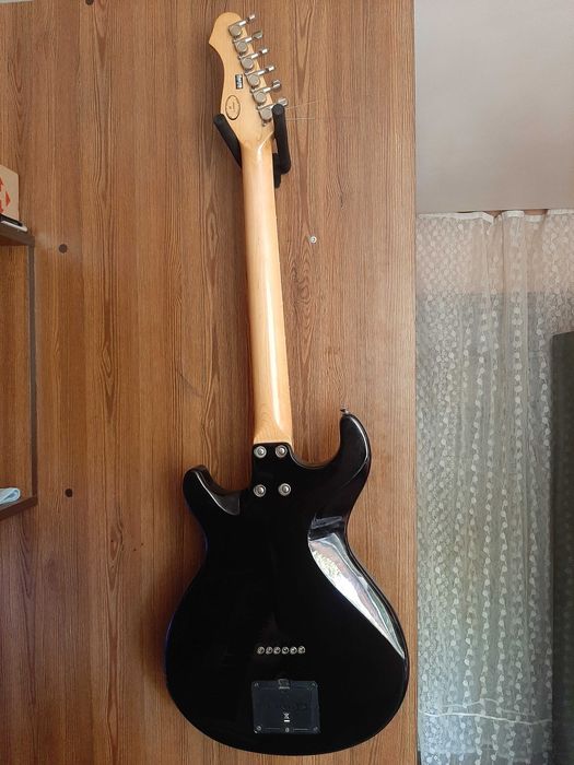 Line 6 VARIAX 300  моделююча гітара (стан як нова)25типів інструментів