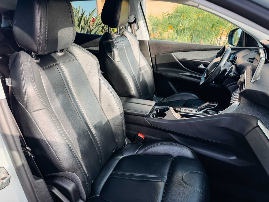 Peugeot 3008 BlueHDi 130 Stop & Start EAT8 Allure