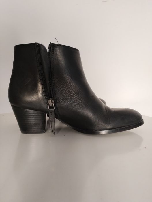 Jones Marita, śliczne botki czarne skóra naturalna 100%