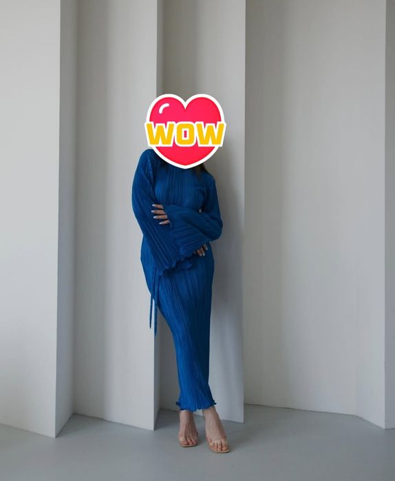 Елегантна жіноча сукня