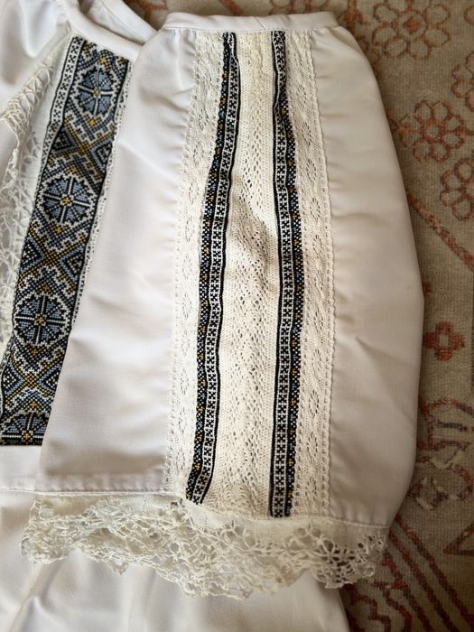 Вишите плаття ручної роботи