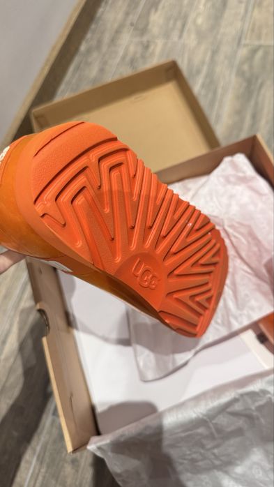 Уггі UGG прозорі помаранчеві оригінал 37-38