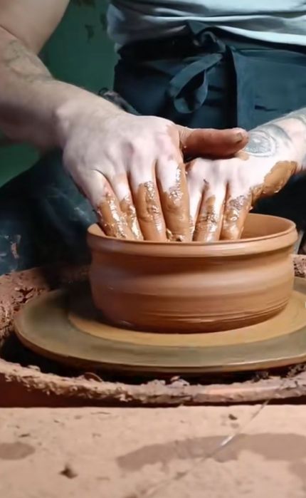 «Гончарна глина | ліплення | гончарний круг | шлікерне лиття»